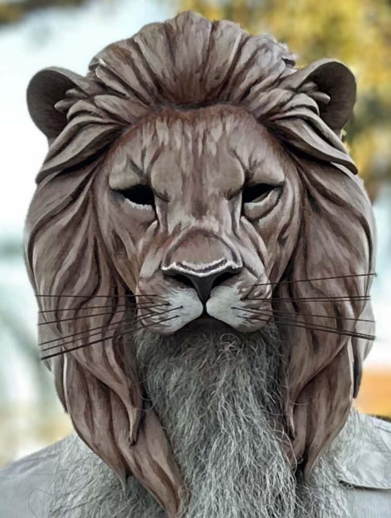 Realistic lion mask